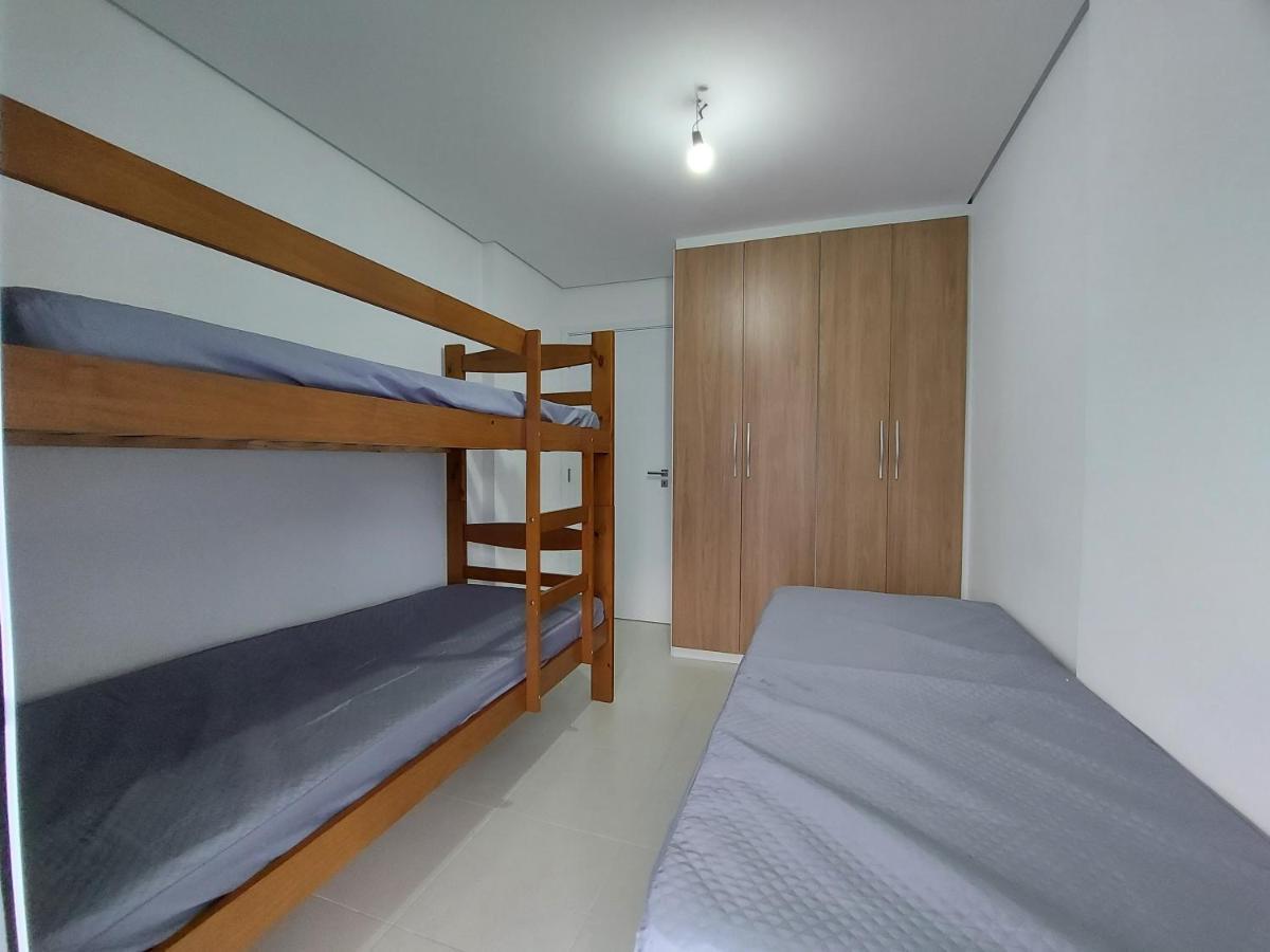 Апартаменты Apartamento Perto Da Praia No Indaia Бертиога Экстерьер фото