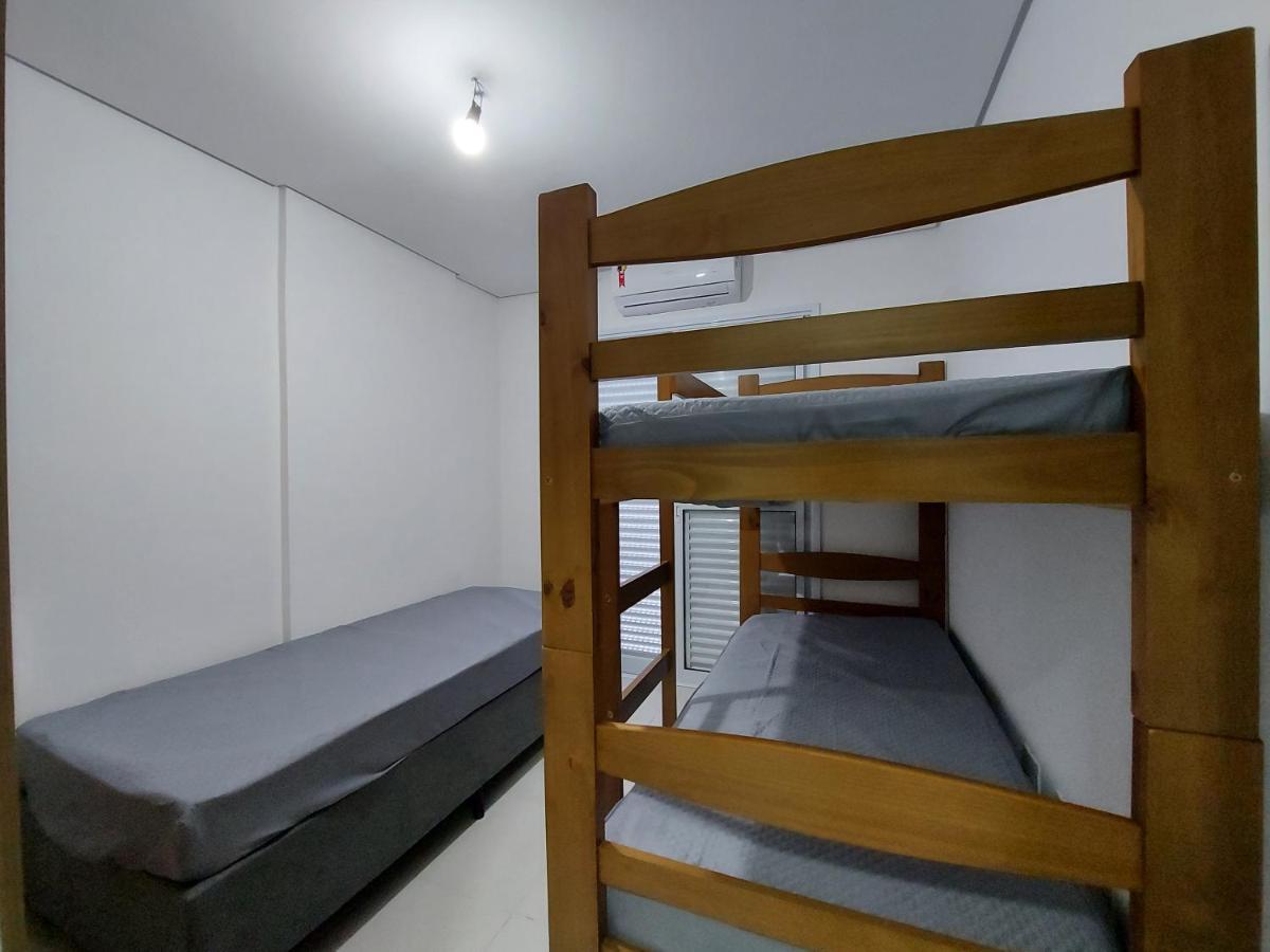 Апартаменты Apartamento Perto Da Praia No Indaia Бертиога Экстерьер фото